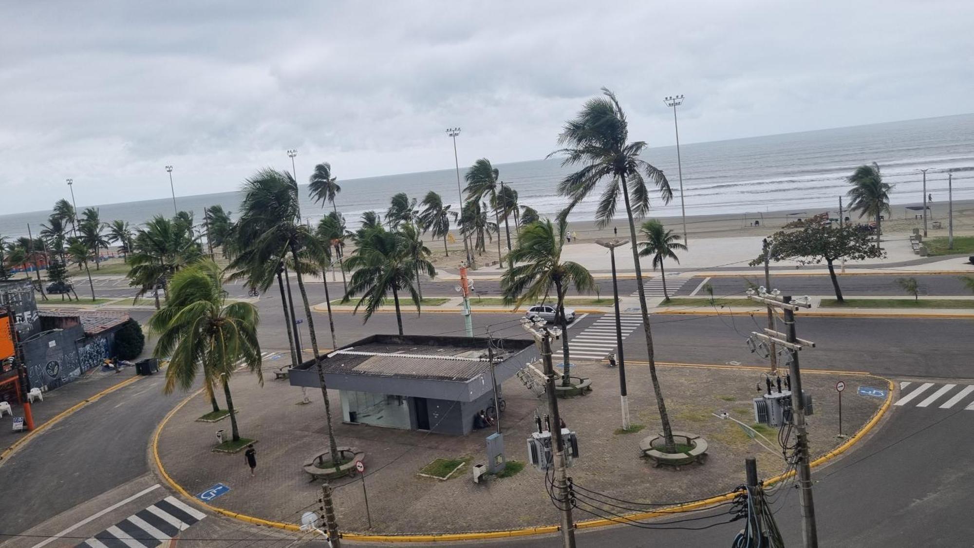 Apto Em Frente Ao Mar - Predio Redondo Peruíbe Eksteriør bilde